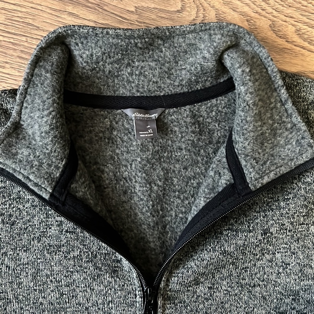 Eddie Bauer full zip jacket - Picture 2 of 4